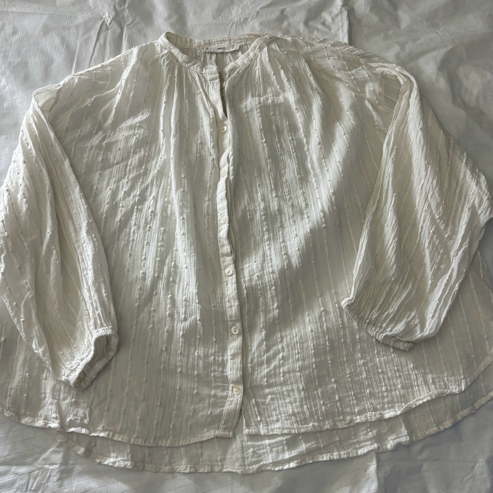 Mango MNG top size Medium ivory color